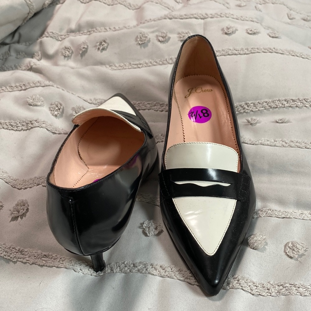 J Crew like new black and white tuxedo kitten heel